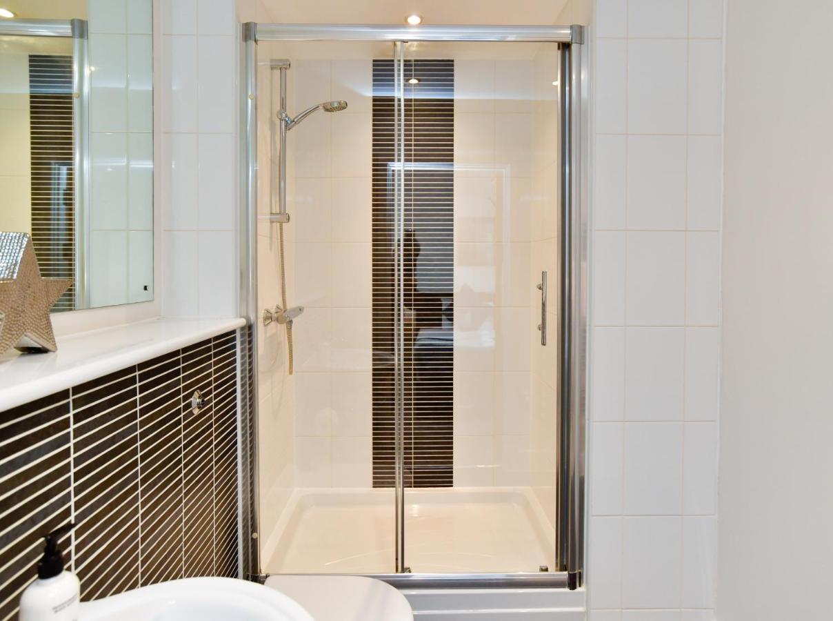 Meridian Quay Apartments, By Jsw Short Stay Swansea Kültér fotó